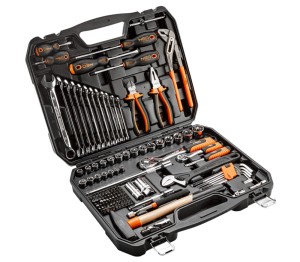 NEO TOOLS 08-945 Zestaw narzędzi ręcznych, 143 szt., w walizce