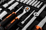 Zestaw kluczy nasadowych 1/2" i 1/4", 110 elementów, CrV, walizka, NEO TOOLS 10-066