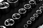 Zestaw kluczy nasadowych 1/2" i 1/4", 110 elementów, CrV, walizka, NEO TOOLS 10-066