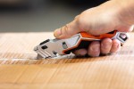 NEO TOOLS 63-706 Nóż z ostrzem trapezowym, 1+5 ostrzy